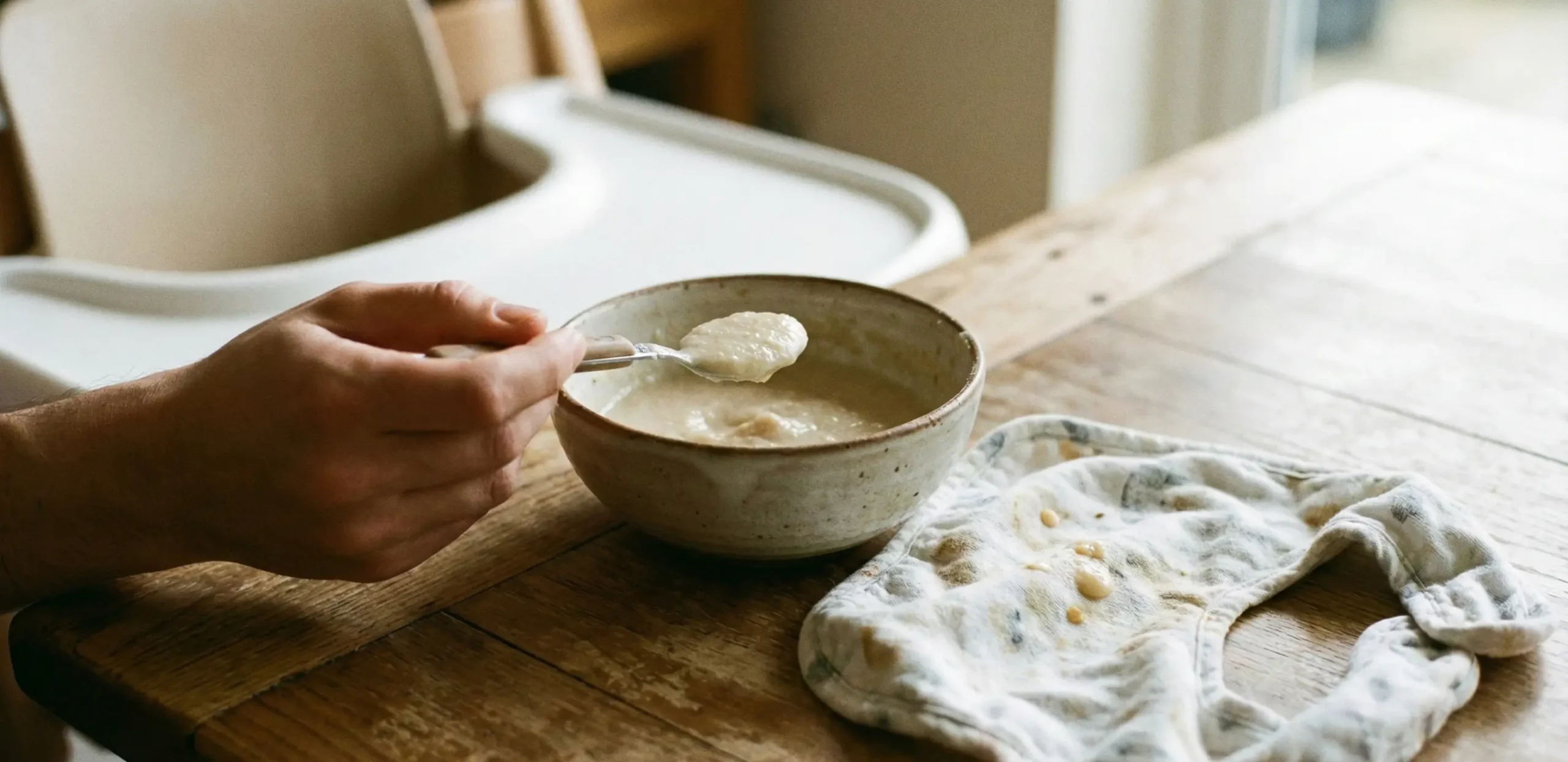 Papilla de cereales, el primer alimento sólido del bebé