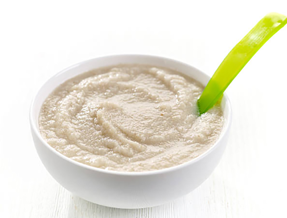 Papilla de cereales, el primer alimento sólido del bebé