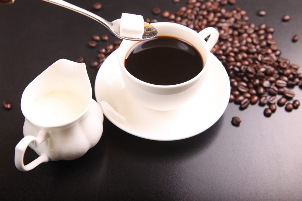 El café debe estar muy limitado si das el pecho