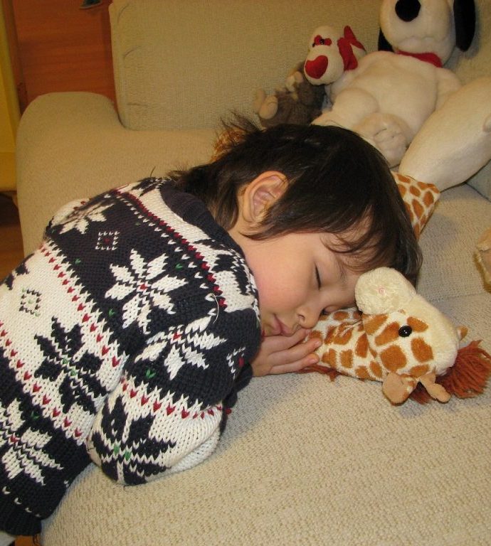 ¡Mi hijo está siempre cansado! Fatiga infantil: causas, síntomas y cómo tratarla