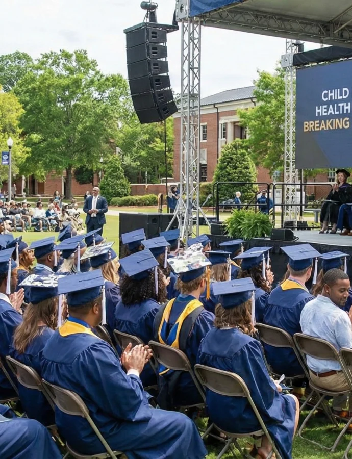 Graduación universitaria destaca proyectos de salud mental infantil y compromiso social