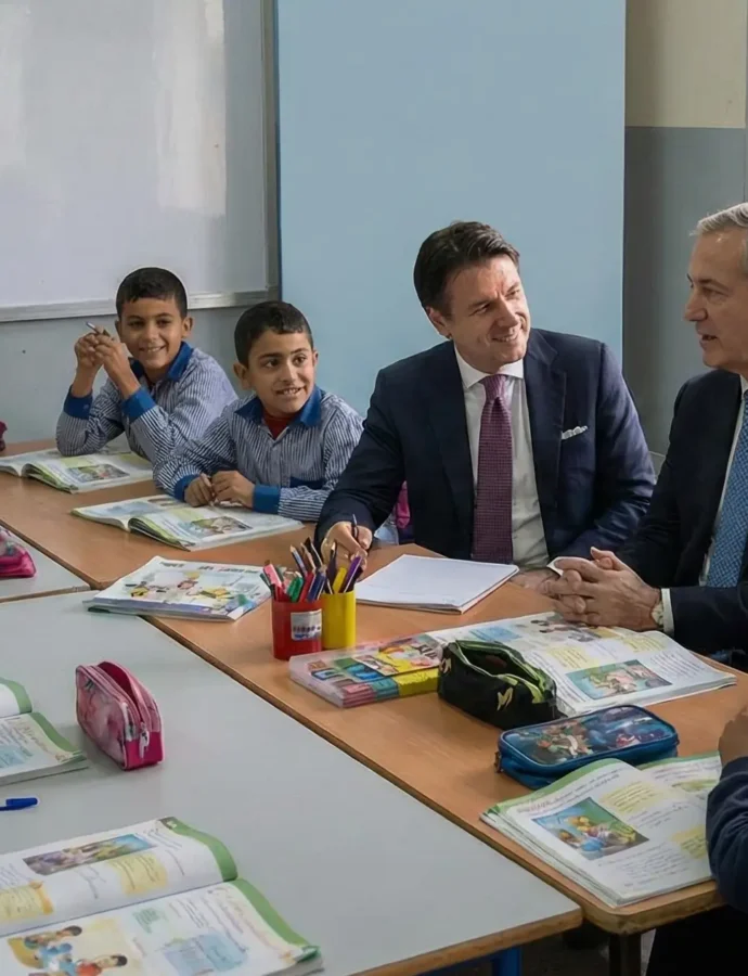 Italia y la Agencia de la ONU apoyan educación para niños refugiados palestinos