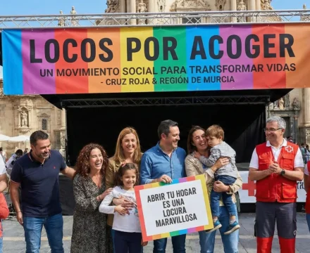 locos por acoger campaña acogimiento familiar murcia actualidad