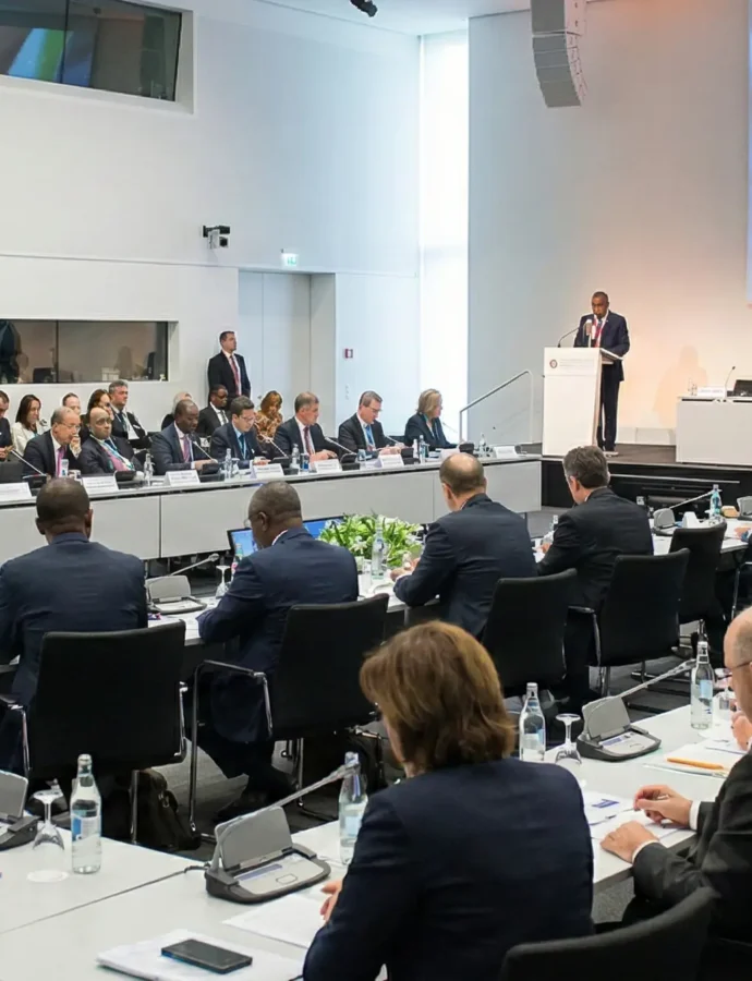 La Reina inaugura el I Foro Global del Cuidado para impulsar el apoyo a la crianza