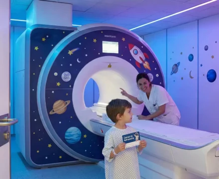 hospital-elche-resonancias-magneticas-ninos-mision-espacial-actualidad