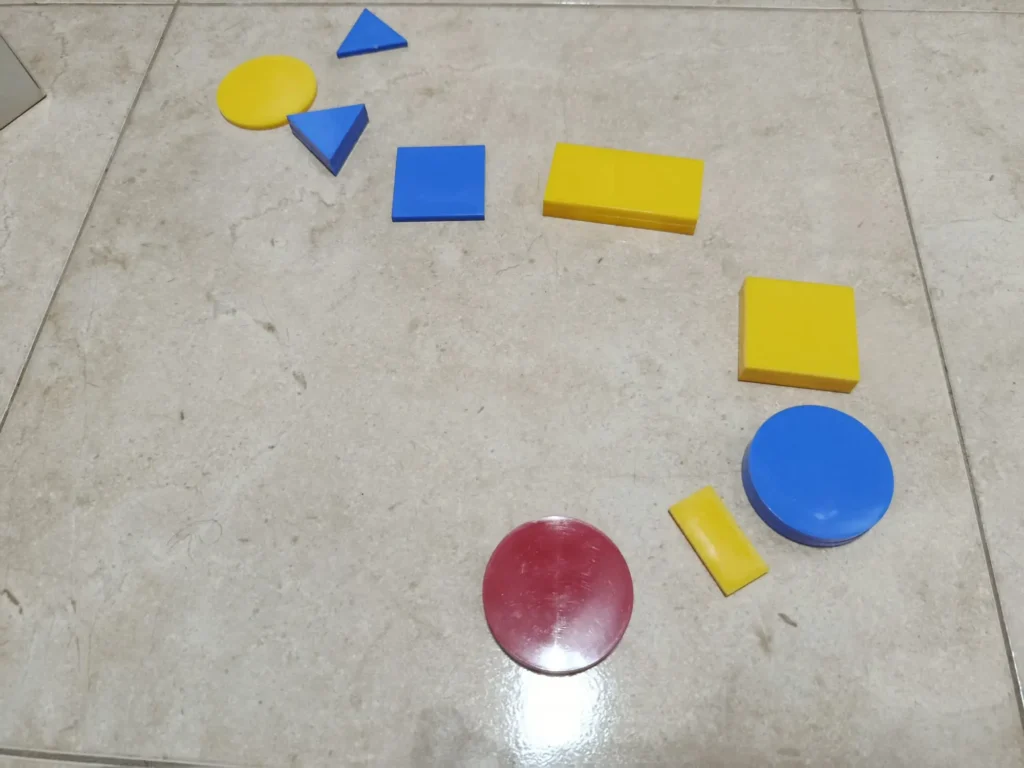Ejemplo de serpiente que respeta la norma del juego Serpiente de formas casi aleatorias