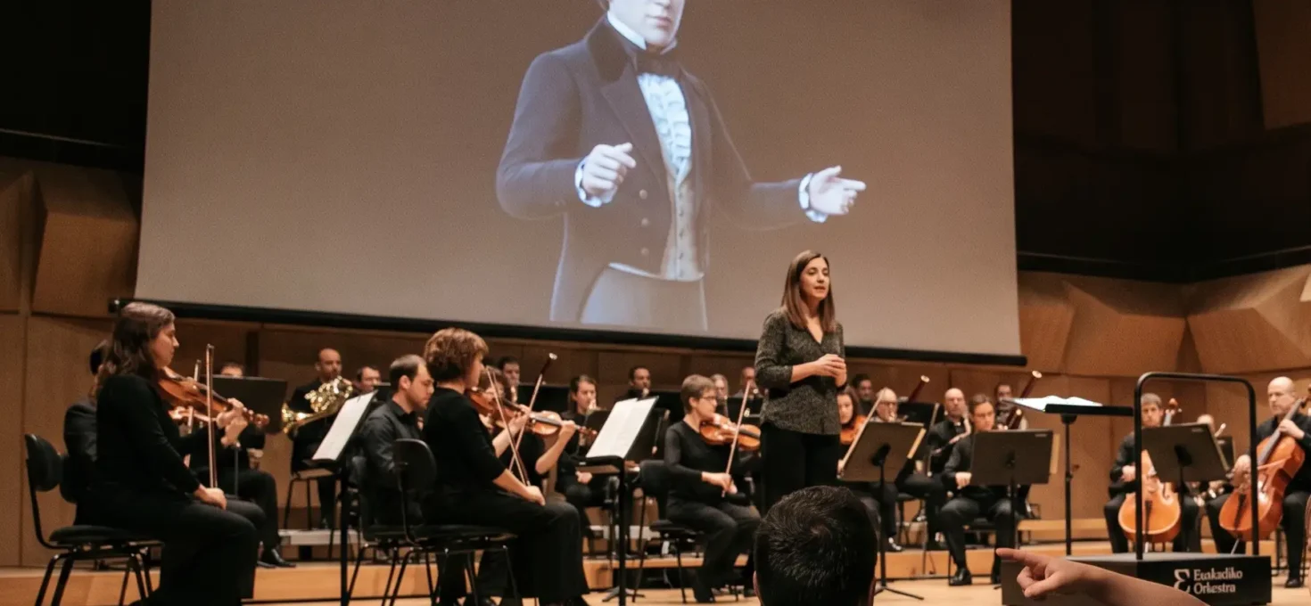 Una orquesta usa inteligencia artificial para acercar la música clásica a los niños